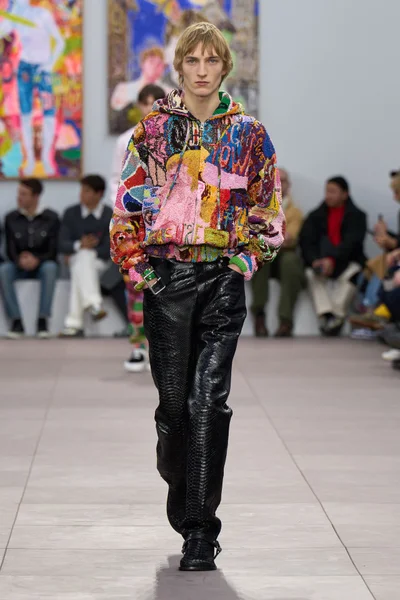 Look 26